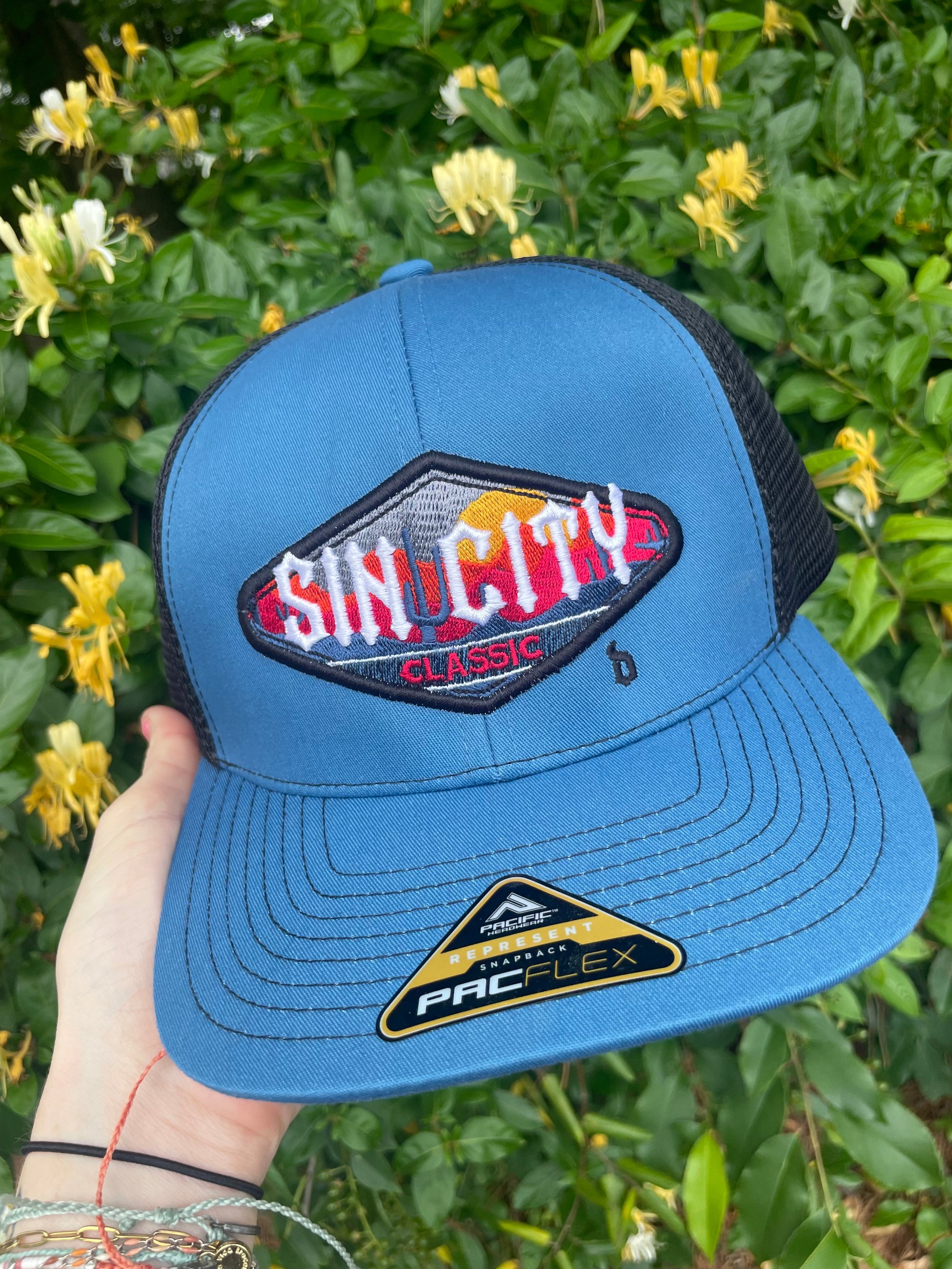 Embroidered hat, puff embroidery